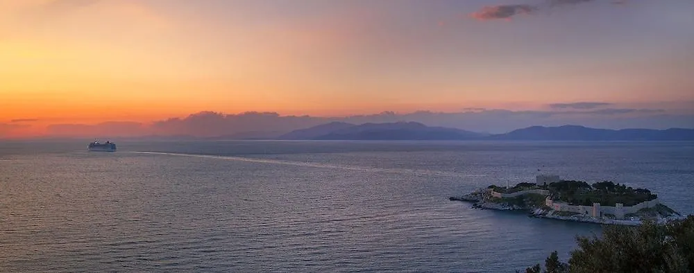 Arora Hotel Kuşadası Türkiye